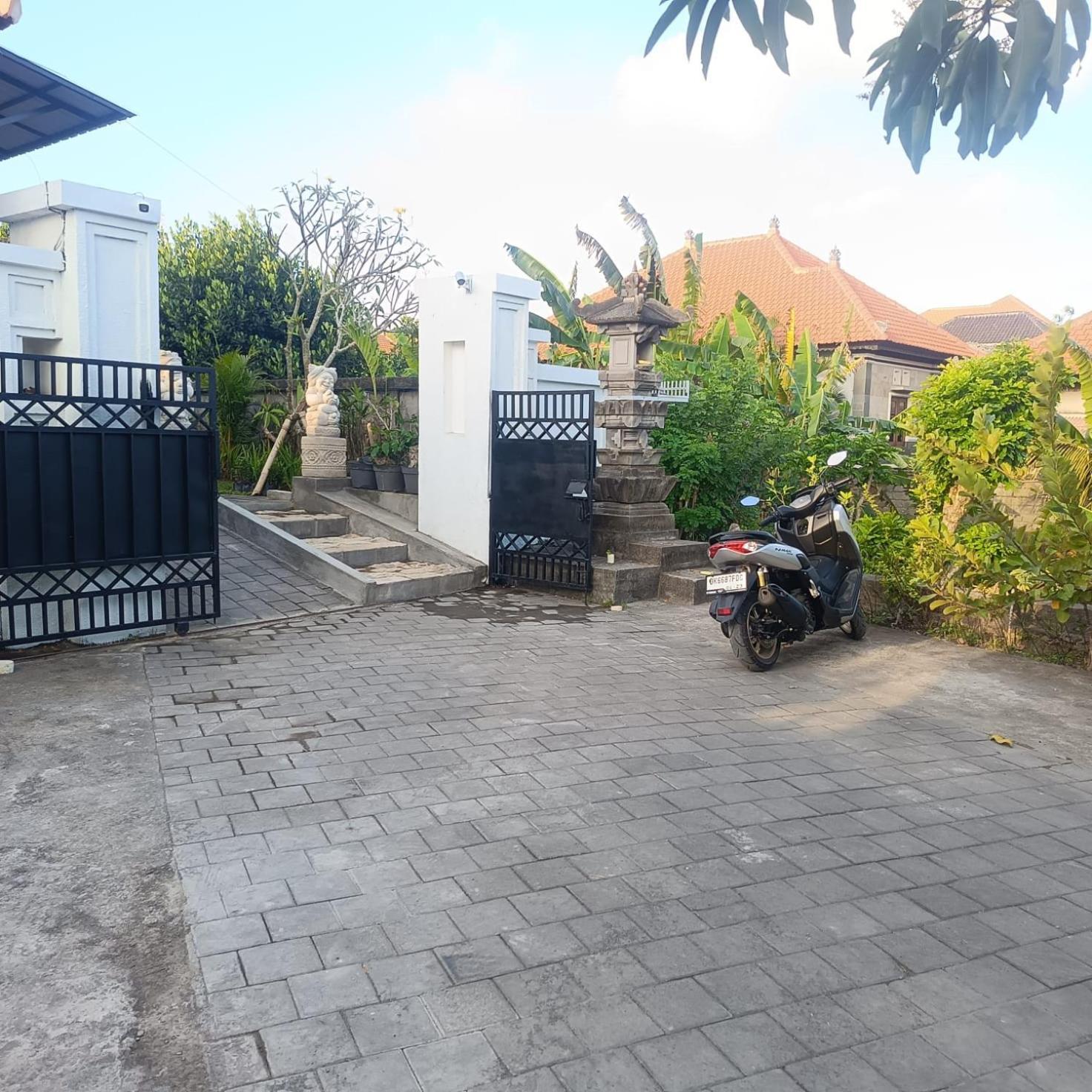 Prayoga Homestay อูงาซัน ภายนอก รูปภาพ